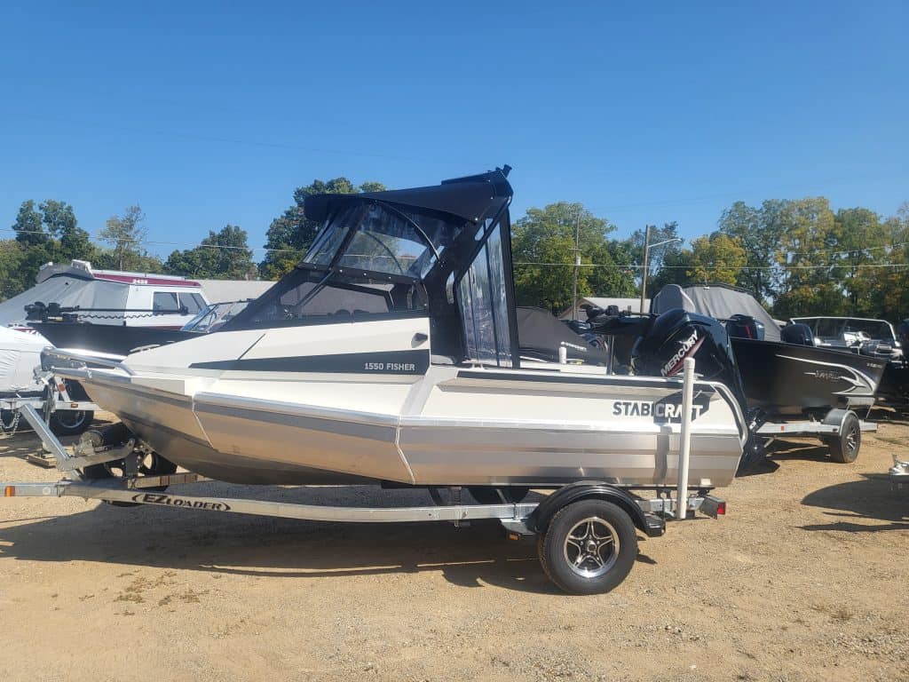 Premium fishing and recreational boats available at Camp & Cruise.